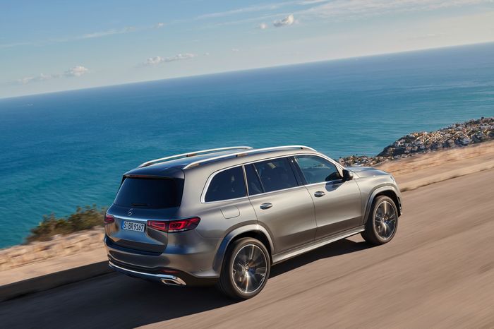 Mercedes-Benz GLS450 z roku 2022 je kráľom diaľničných vozidiel
